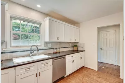 1275 Oak Grove Drive, Decatur, GA 30033 - Photo 9