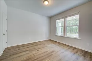 2525 Dixon Pl, Lawrenceville, GA 30045 - Photo 5