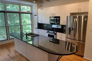 1325 Peachtree View NE, Brookhaven, GA 30319 - Photo 3