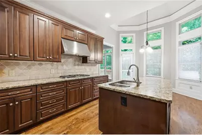 722 Iroquois Drive NE, Marietta, GA 30060 - Photo 5