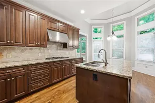 722 Iroquois Dr NE, Marietta, GA 30060 - Photo 5
