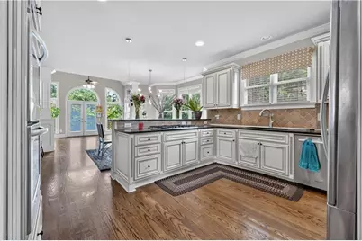 585 Settles Brook Court, Suwanee, GA 30024 - Photo 13