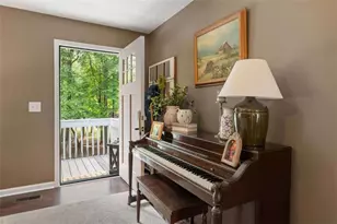 259 Cypress Cir, Carrollton, GA 30117 - Photo 9