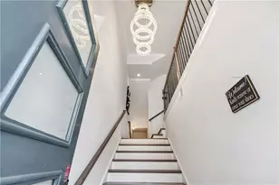 1049 Brandsford St NW, Atlanta, GA 30318 - Photo 9