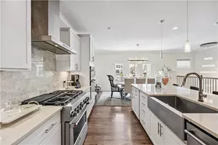 1049 Brandsford St NW, Atlanta, GA 30318 - Photo 11
