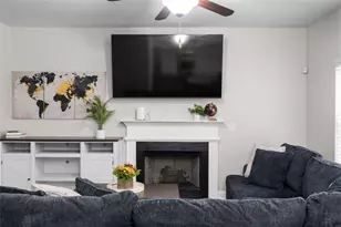 4142 Woodland Park Dr SW, Atlanta, GA 30331 - Photo 5