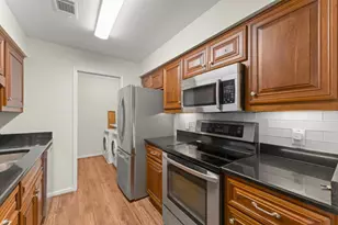 25312 Plantation Dr NE, Atlanta, GA 30324 - Photo 27