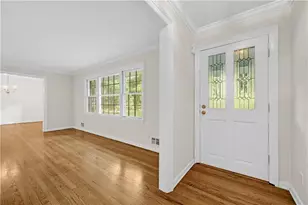 105 Stewart Dr, Atlanta, GA 30342 - Photo 5