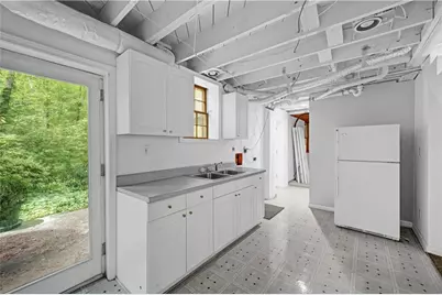 105 Stewart Drive, Atlanta, GA 30342 - Photo 21