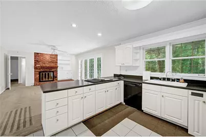 105 Stewart Drive, Atlanta, GA 30342 - Photo 7
