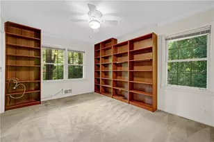 105 Stewart Dr, Atlanta, GA 30342 - Photo 13