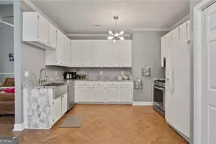 131 Pecan Lake Dr, Sharpsburg, GA 30277 - Photo 3