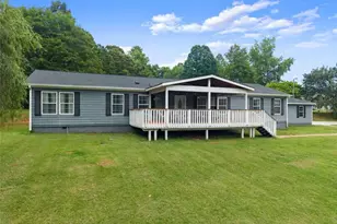 82 Bobby's Dr, Cleveland, GA 30528 - Photo 1