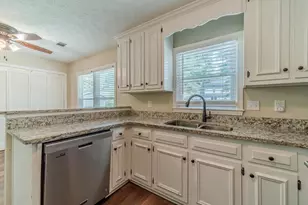 4180 Fox Chase Dr, Loganville, GA 30052 - Photo 7