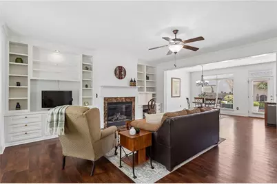 243 S Village Square, Canton, GA 30115 - Photo 5
