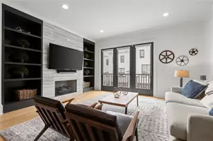 3667 Peachtree Rd NE, Atlanta, GA 30319 - Photo 15