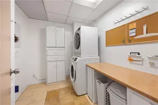 3060 Pharr Ct N, Atlanta, GA 30305 - Photo 31