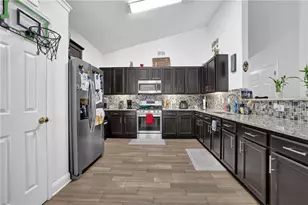 135 Chandler Ridge Ln, Lawrenceville, GA 30045 - Photo 9