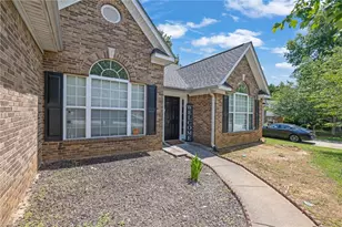 135 Chandler Ridge Ln, Lawrenceville, GA 30045 - Photo 3