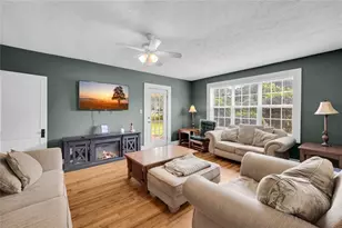 43 Hood St, Commerce, GA 30529 - Photo 9