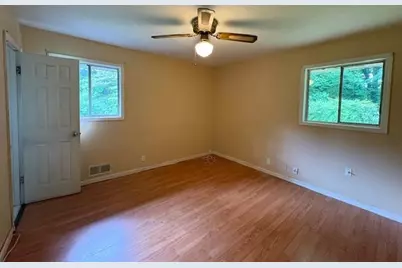 4994 Velva Court, Lilburn, GA 30047 - Photo 9