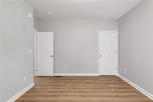 379 Yonkers Ave NW, Atlanta, GA 30314 - Photo 17