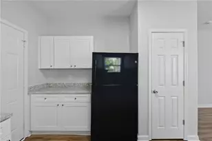 379 Yonkers Ave NW, Atlanta, GA 30314 - Photo 11