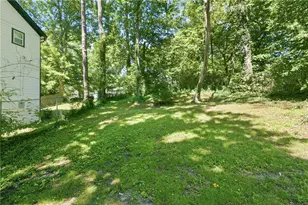 379 Yonkers Ave NW, Atlanta, GA 30314 - Photo 37