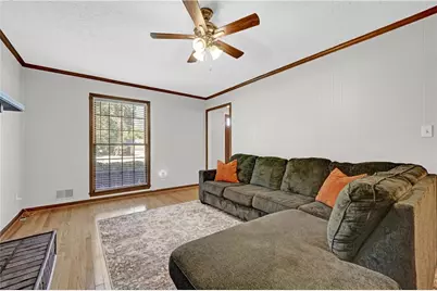 5201 Beechwood Forest Drive, Lithonia, GA 30038 - Photo 13
