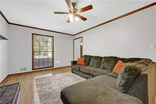 5201 Beechwood Forest Dr, Lithonia, GA 30038 - Photo 13
