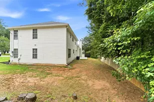 691 Deshon Creek Dr, Lithonia, GA 30058 - Photo 23
