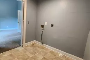 429 N 9th St, Griffin, GA 30223 - Photo 17