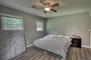 2394 Rockbridge Rd, Stone Mountain, GA 30087 - Photo 25