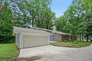 350 Willow Glenn Ct NE, Marietta, GA 30068 - Photo 1
