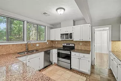 350 Willow Glenn Court NE, Marietta, GA 30068 - Photo 3