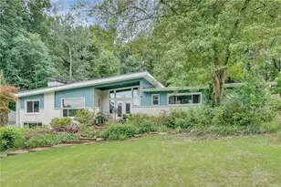 588 Kenilworth Cir, Stone Mountain, GA 30083 - Photo 3