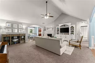 6049 Green Tree Ln, Gainesville, GA 30506 - Photo 7