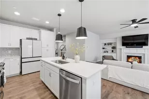 354 Hayden Cir, Woodstock, GA 30189 - Photo 13