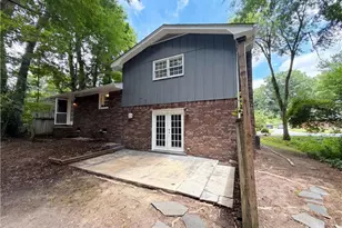 1271 Seven Springs Circle, Marietta, GA 30068 - Photo 5