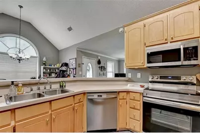 915 Cove Place, Locust Grove, GA 30248 - Photo 39