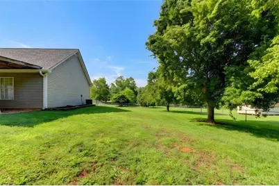 915 Cove Place, Locust Grove, GA 30248 - Photo 45