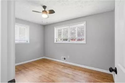2043 Claude St NW, Atlanta, GA 30318 - Photo 9