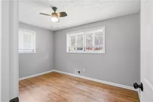 2043 Claude St NW, Atlanta, GA 30318 - Photo 9
