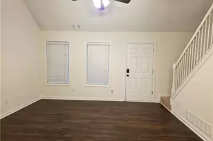 172 Stoneforest Dr, Woodstock, GA 30189 - Photo 3