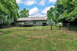 5720 Wade Whelchel Rd, Murrayville, GA 30564 - Photo 17