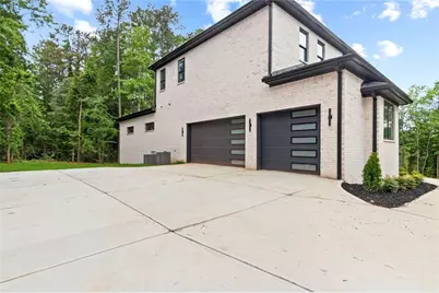 7066 Bells Way, Fairburn, GA 30213 - Photo 3