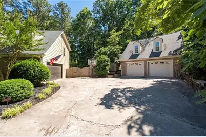 2351 Ashton Woods Court, Marietta, GA 30068 - Photo 3