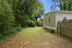 748 Amber Pl NW, Atlanta, GA 30331 - Photo 21