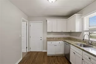 748 Amber Pl NW, Atlanta, GA 30331 - Photo 9