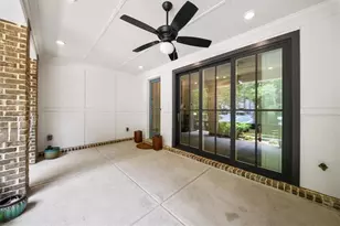 1829 La Dawn Ln, Atlanta, GA 30318 - Photo 9